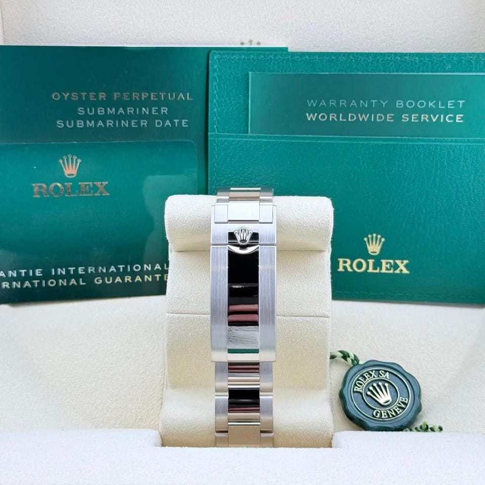 Rolex | Submariner | 126619 | White gold | 41 mm | White gold | Black | Automatic