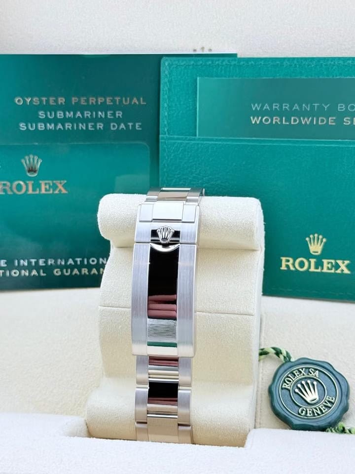 Rolex | Submariner | 126619 | White gold | 41 mm | White gold | Black | Automatic