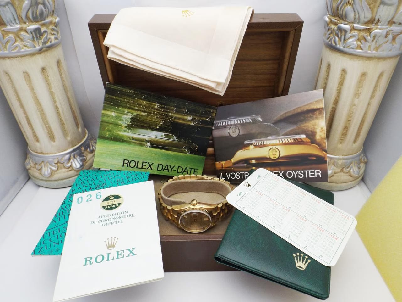 Rolex | Day-Date | 18038 | Yellow gold | 36 mm | Yellow gold | Silver | Automatic