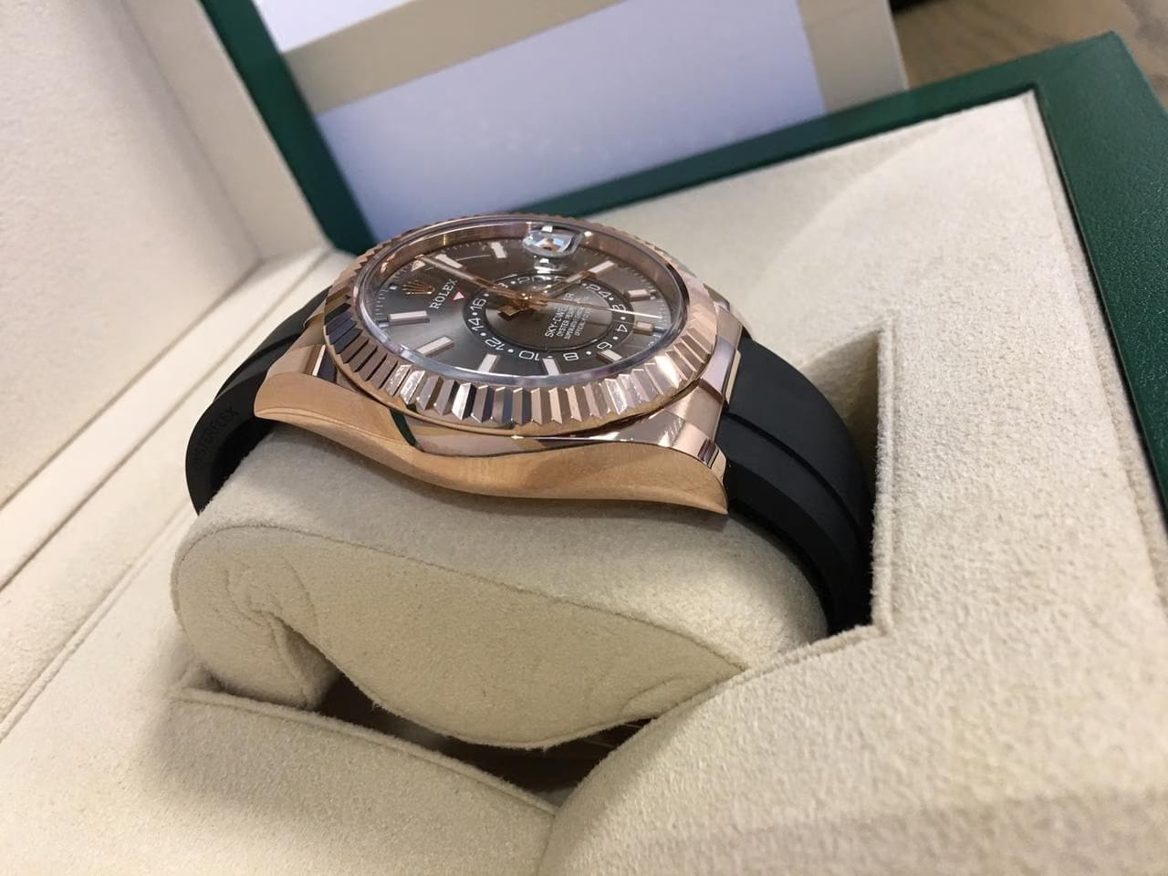 Rolex | Sky-Dweller | 326238 | Rose gold | 42 mm | Rubber | Black | Automatic