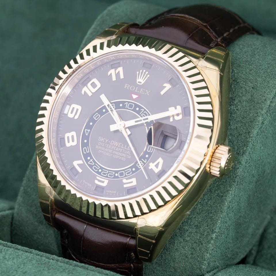 Rolex | Sky-Dweller | 326135 | Rose gold | 42 mm | Leather | Brown | Automatic
