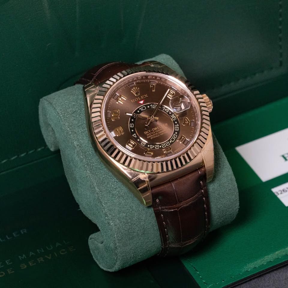 Rolex | Sky-Dweller | 326135 | Rose gold | 42 mm | Leather | Brown | Automatic