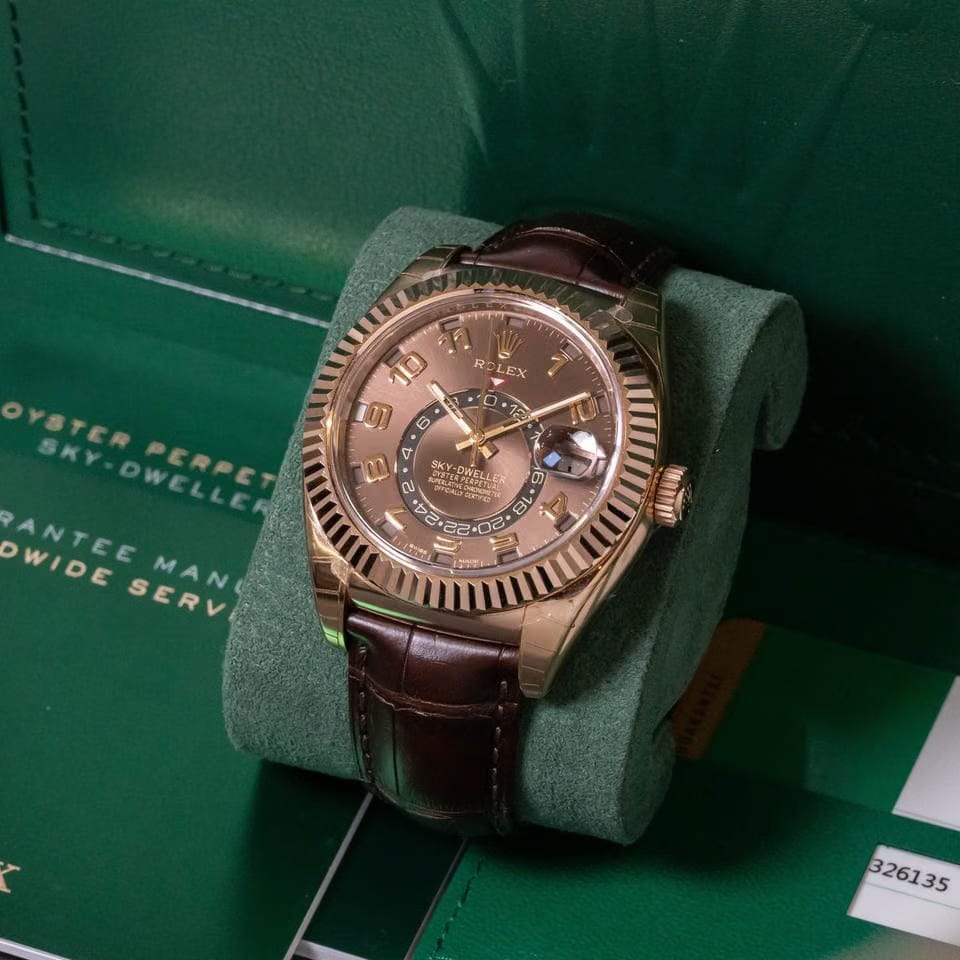 Rolex | Sky-Dweller | 326135 | Rose gold | 42 mm | Leather | Brown | Automatic