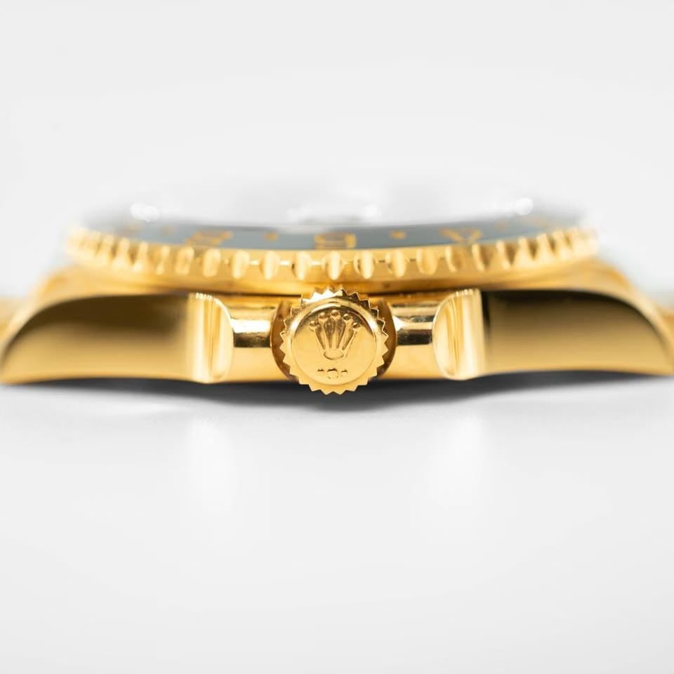 Rolex | GMT-Master II | 126718grnr | Yellow gold | 40 mm | Yellow gold | Black | Automatic