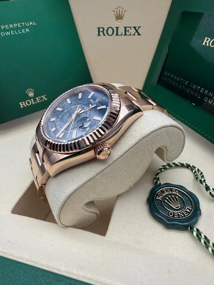 Rolex | Sky-Dweller | 336935 | Rose gold | 42 mm | Rose gold | Blue | Automatic