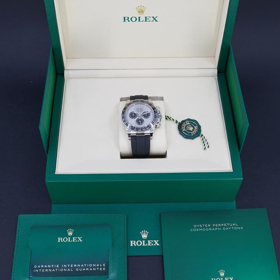 Rolex | Daytona | 126519LN-0006 | White gold | 40 mm | Rubber | Silver | Automatic
