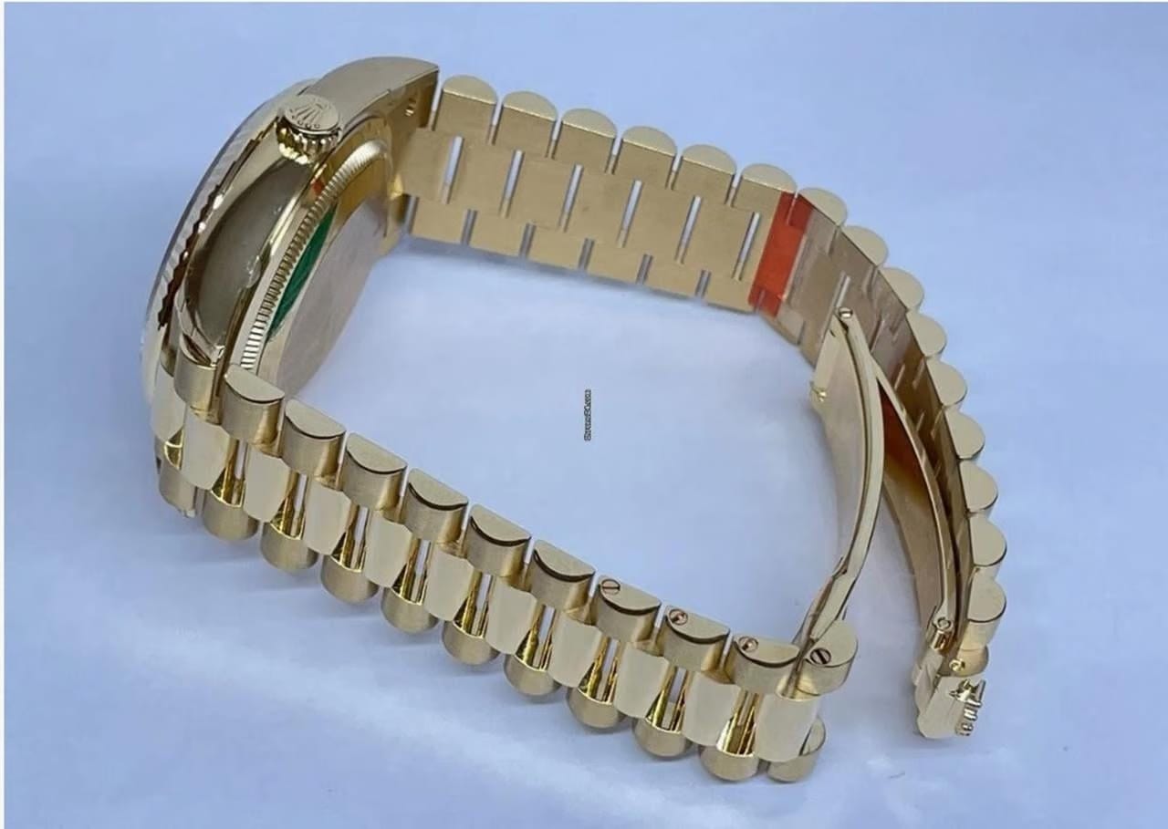 Rolex | Day-Date | 128238 | Yellow gold | 36 mm | Yellow gold | Green | Automatic
