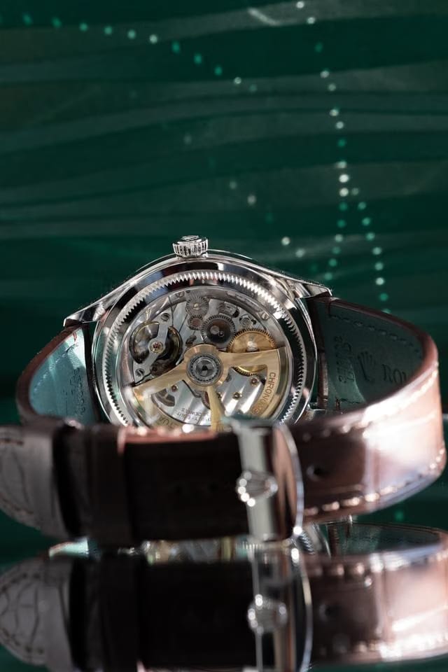Rolex | 1908 | 52506 | Platinum | 39 mm | Leather | Blue | Automatic