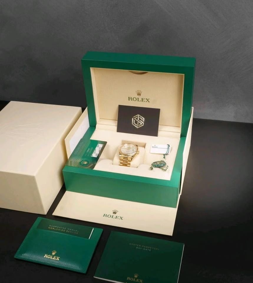 Rolex | Day-Date | 128238 | 36 x 43 mm | Yellow gold | Automatic