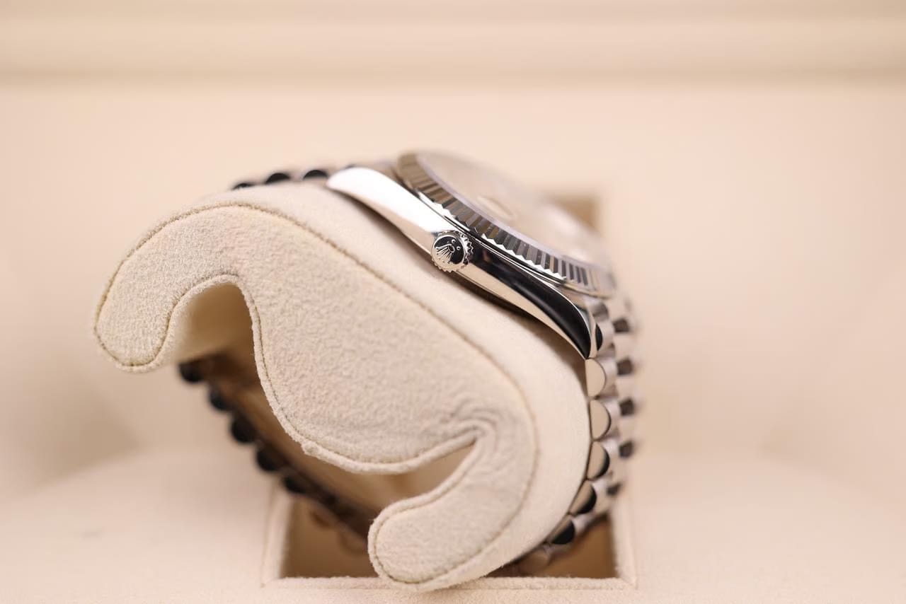 Rolex | Day-Date | 228239 | White gold | 40 mm | White gold | Silver | Automatic