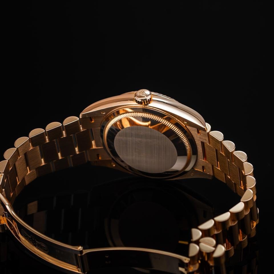 Rolex | Day-Date | 128235 | Rose gold | 36 x 43 mm | Rose gold | Mother of pearl | Automatic