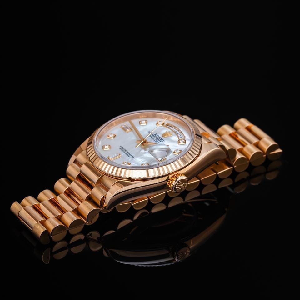 Rolex | Day-Date | 128235 | Rose gold | 36 x 43 mm | Rose gold | Mother of pearl | Automatic