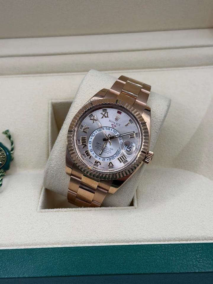 Rolex | Sky-Dweller | 326935 | Rose gold | 42 mm | Rose gold | Pink | Automatic