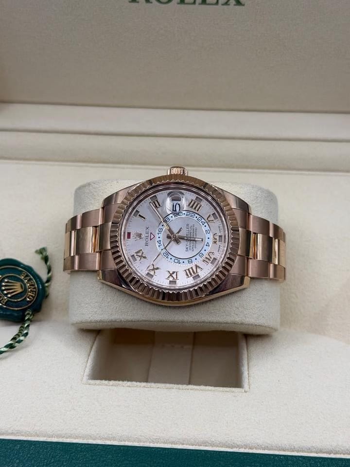 Rolex | Sky-Dweller | 326935 | Rose gold | 42 mm | Rose gold | Pink | Automatic