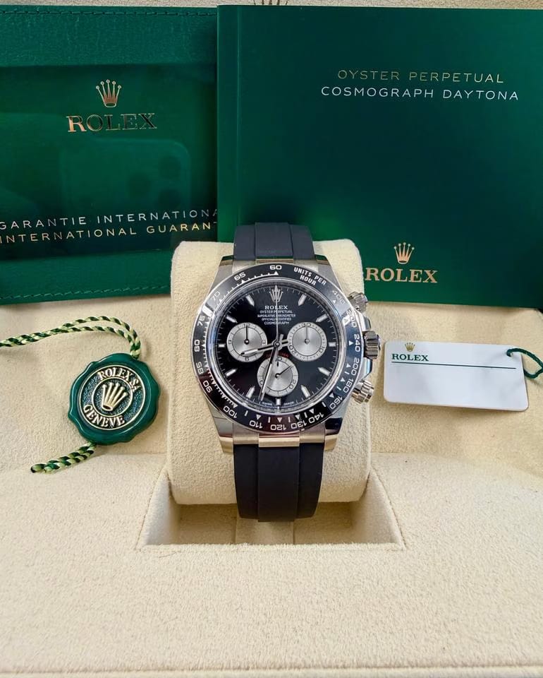Rolex | Daytona | 126519LN-0006 | White gold | 40 mm | Rubber | Black | Automatic