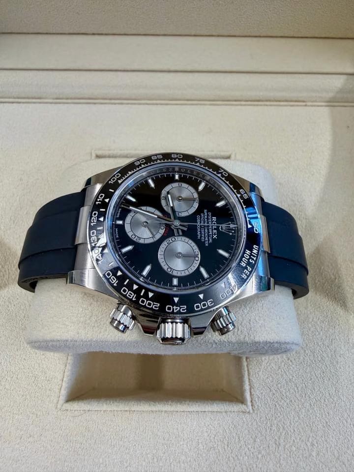 Rolex | Daytona | 126519LN-0006 | White gold | 40 mm | Rubber | Black | Automatic
