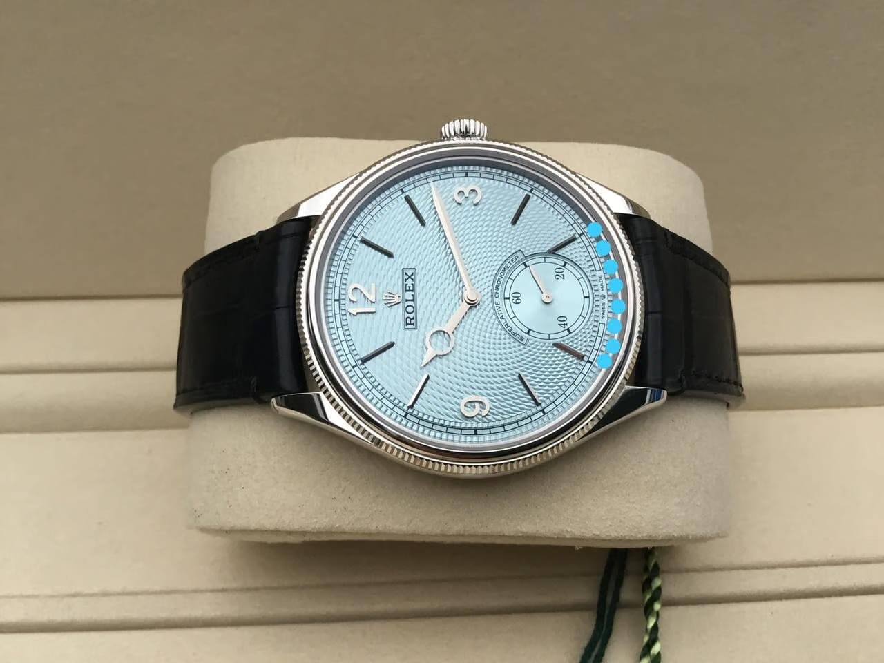Rolex | 1908 | 52506 | Platinum | 39 mm | Crocodile skin | Blue | Automatic