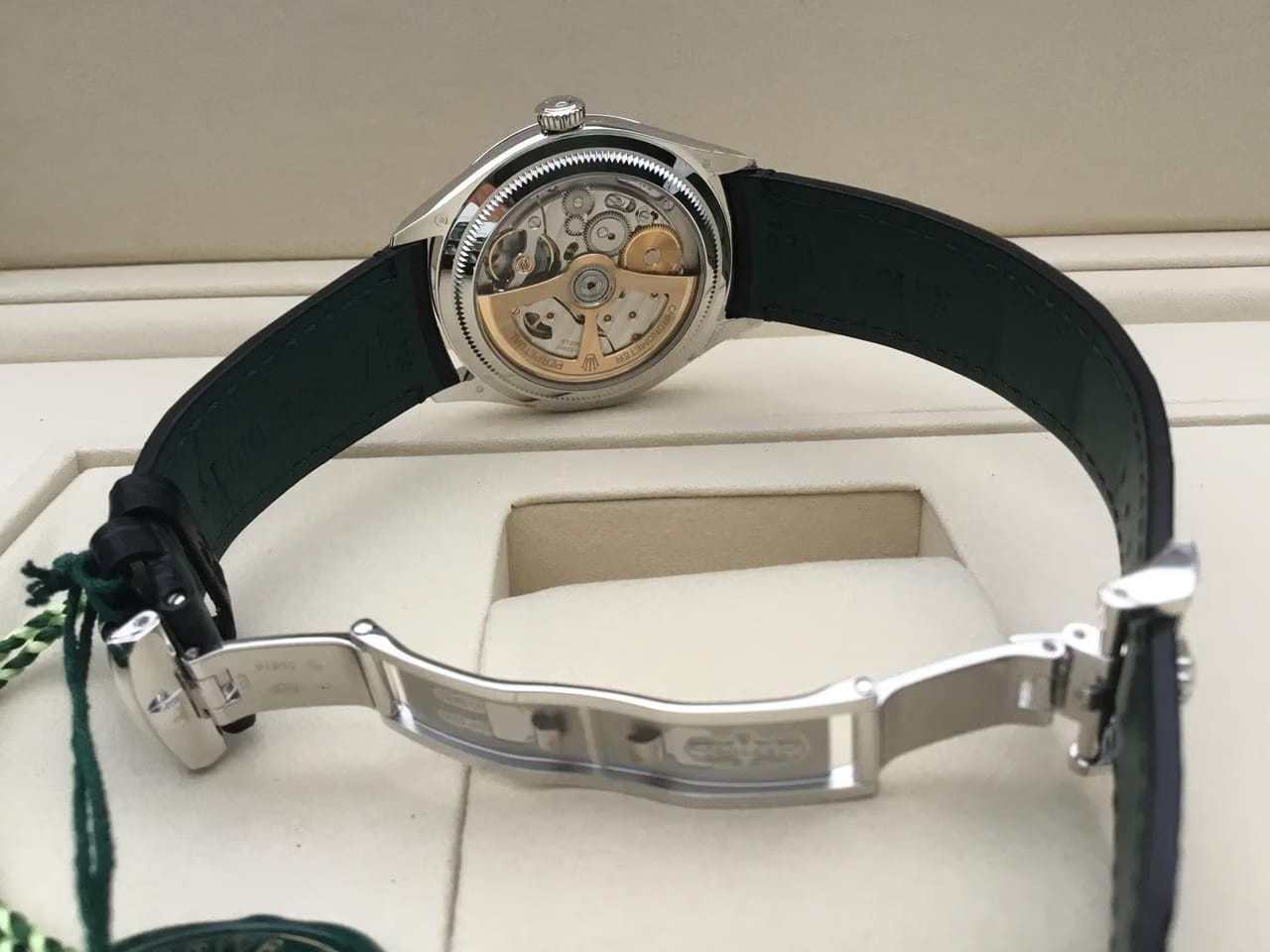 Rolex | 1908 | 52506 | Platinum | 39 mm | Crocodile skin | Blue | Automatic
