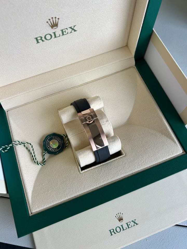 Rolex | Daytona | 126515LN | Rose gold | 40 mm | Rubber | Black | Automatic