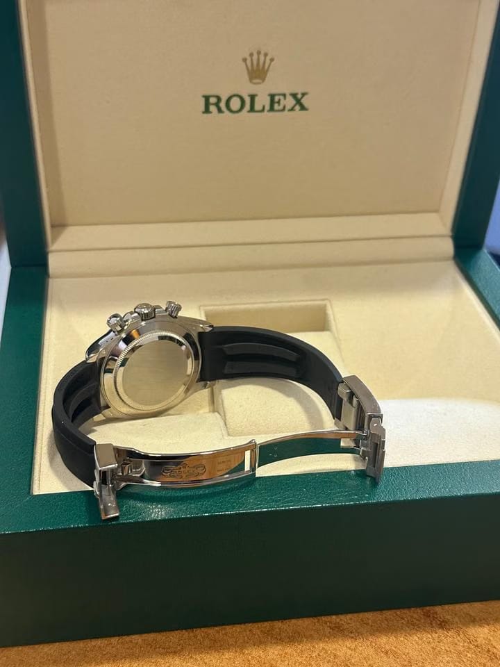 Rolex | Daytona | 116519LN | White gold | 40 x 43 mm | Rubber | Grey | Automatic