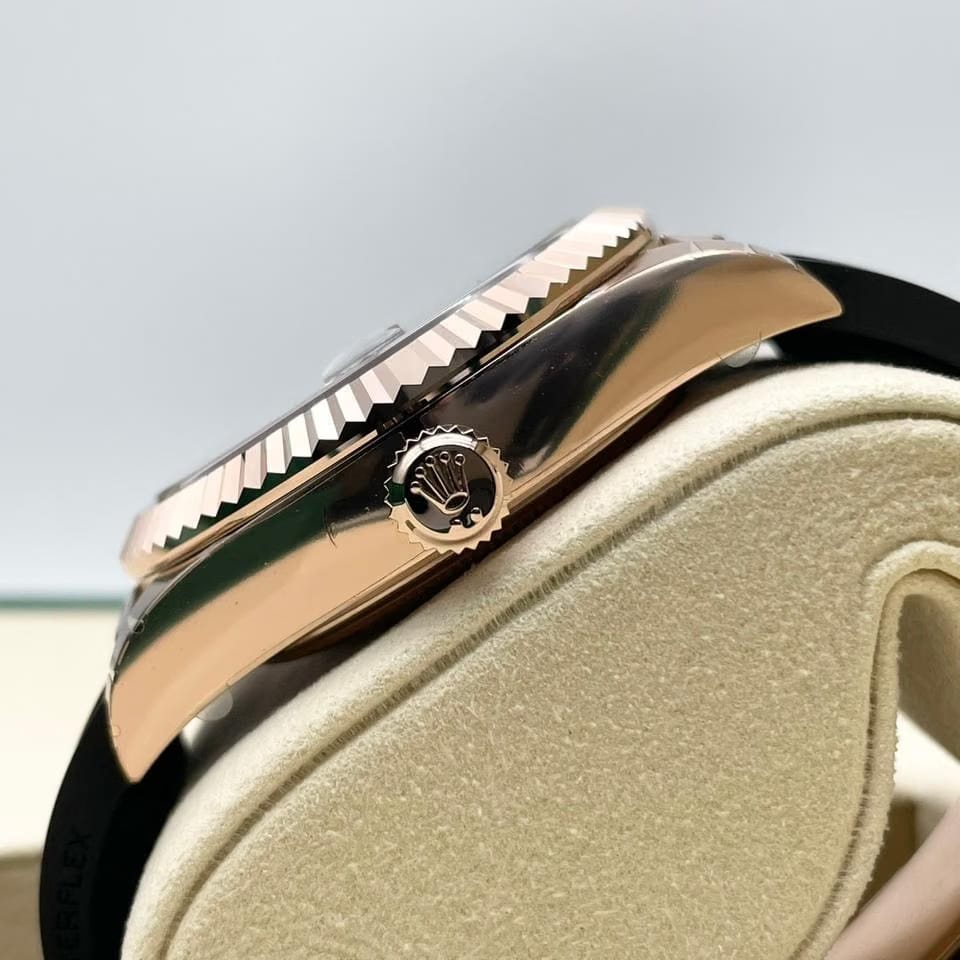 Rolex | Sky-Dweller | 336235-0002 | Rose gold | 42 mm | Rubber | Grey | Automatic