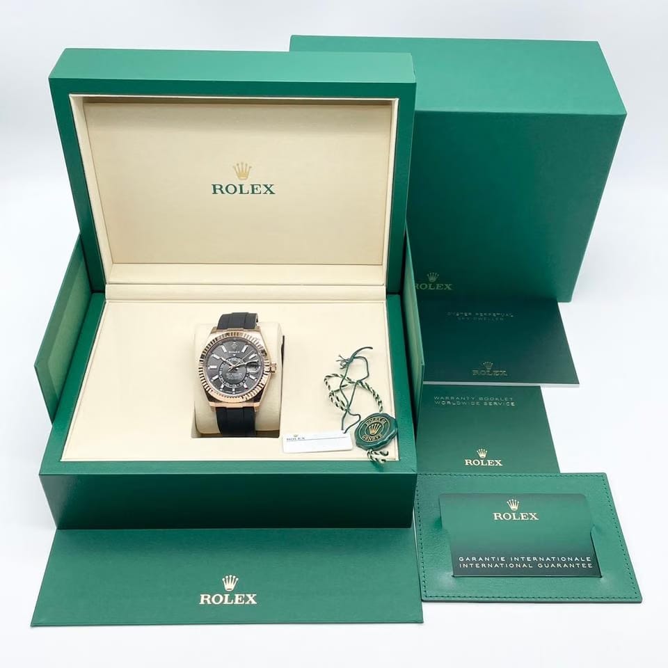 Rolex | Sky-Dweller | 336235-0002 | Rose gold | 42 mm | Rubber | Grey | Automatic