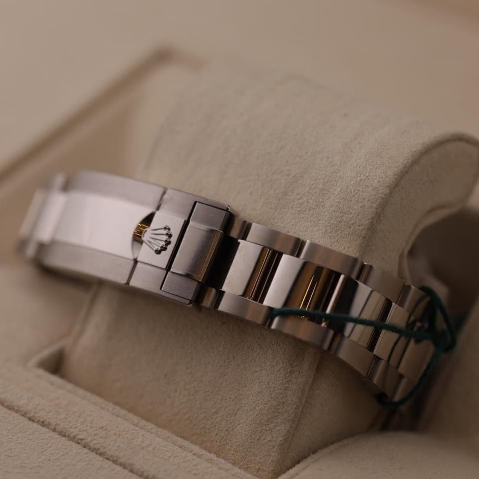 Rolex | GMT-Master II | 126729VTNR | White gold | 40 mm | White gold | Green | Automatic
