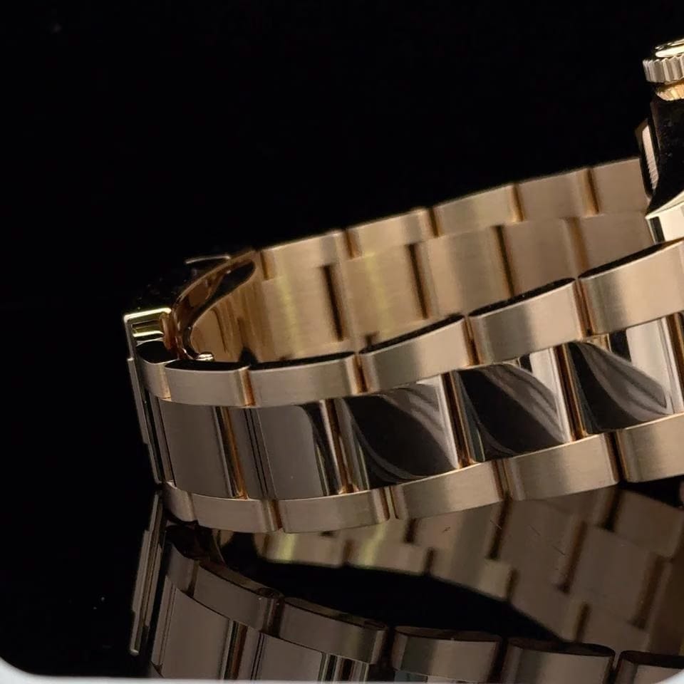 Rolex | Sky-Dweller | 326938 | Yellow gold | 42 mm | Yellow gold | Black | Automatic