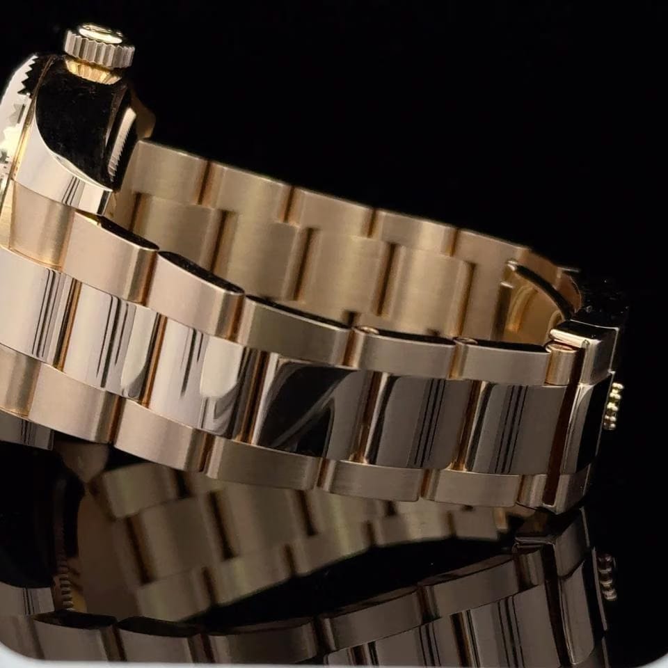 Rolex | Sky-Dweller | 326938 | Yellow gold | 42 mm | Yellow gold | Black | Automatic