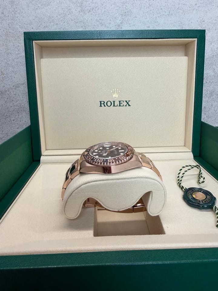 Rolex | GMT-Master II | 126715CHNR | Red gold | 40 mm | Rose gold | Black | Automatic