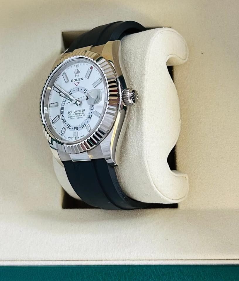 Rolex | Sky-Dweller | 336239 | White gold | 42 mm | Rubber | White | Automatic