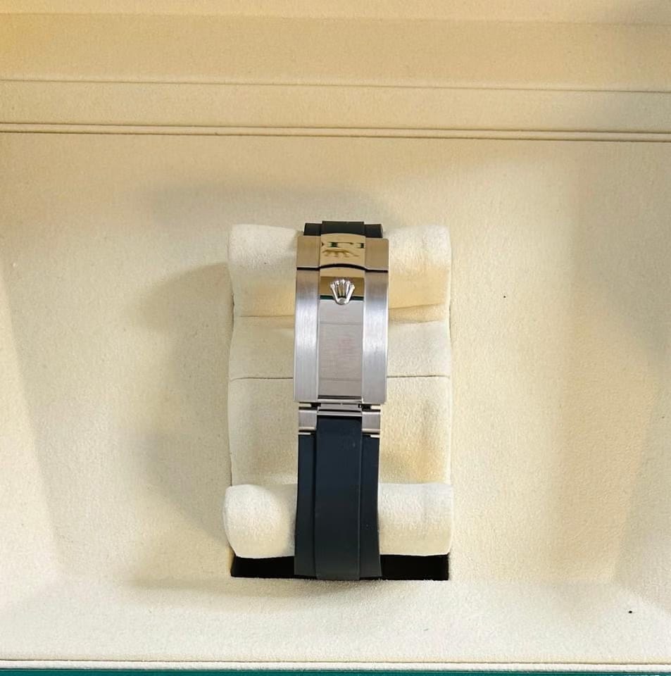 Rolex | Sky-Dweller | 336239 | White gold | 42 mm | Rubber | White | Automatic