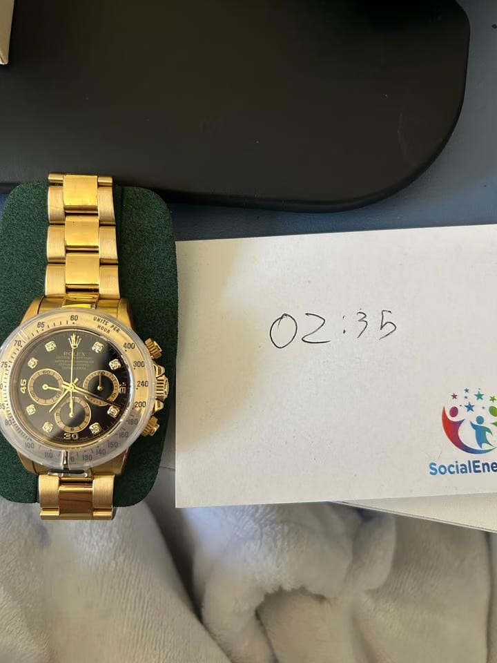Rolex | Daytona | 16528 | Yellow gold | 40 mm | Yellow gold | Black | Automatic
