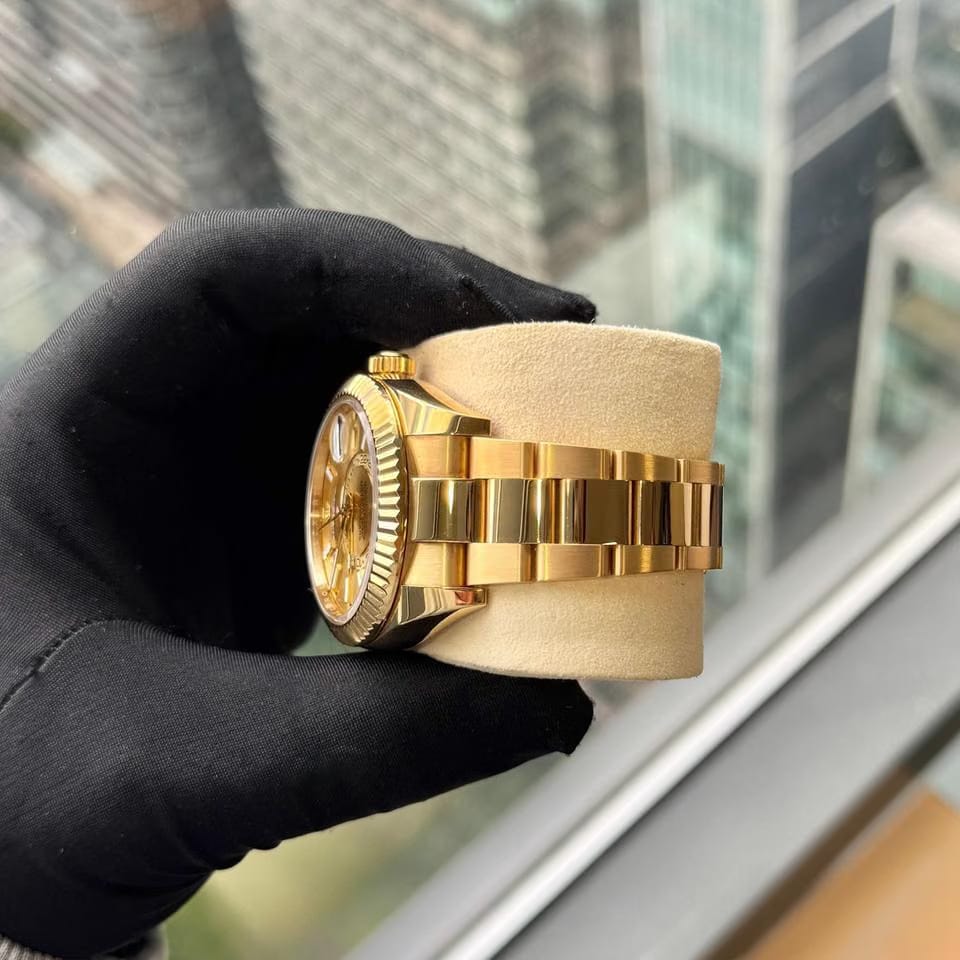 Rolex | Sky-Dweller | 326938 | Yellow gold | 42 mm | Yellow gold | Gold | Automatic