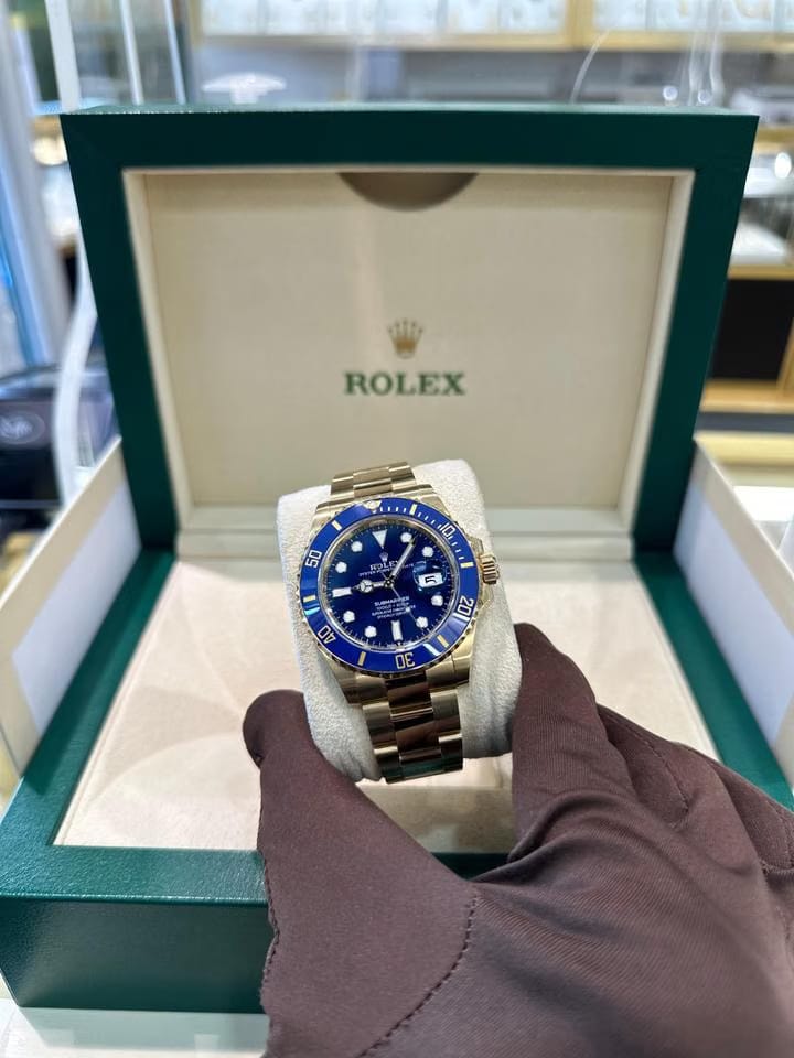 Rolex | Submariner | 126618LB | Yellow gold | 40 mm | Yellow gold | Blue | Automatic