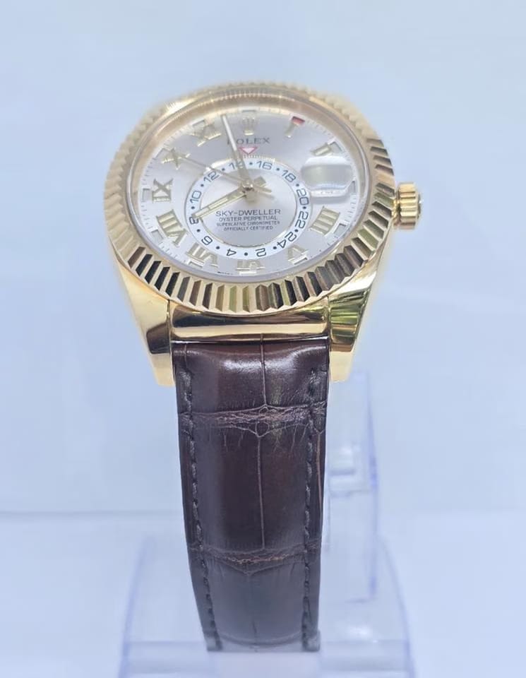 Rolex | Sky-Dweller | 326138 | Yellow gold | 42 mm | Leather | Silver | Automatic