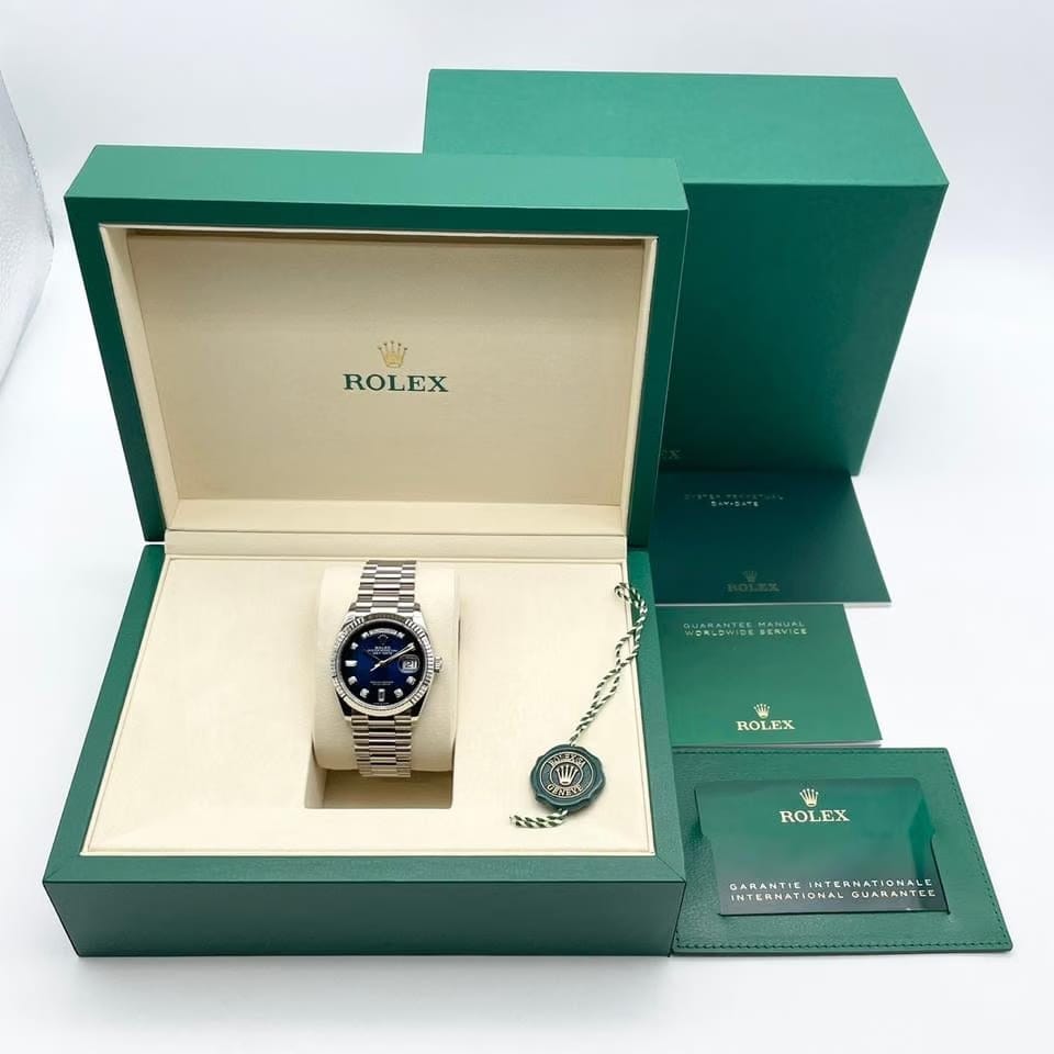 Rolex | Day-Date | 128239 | White gold | 36 x 43 mm | White gold | Blue | Automatic