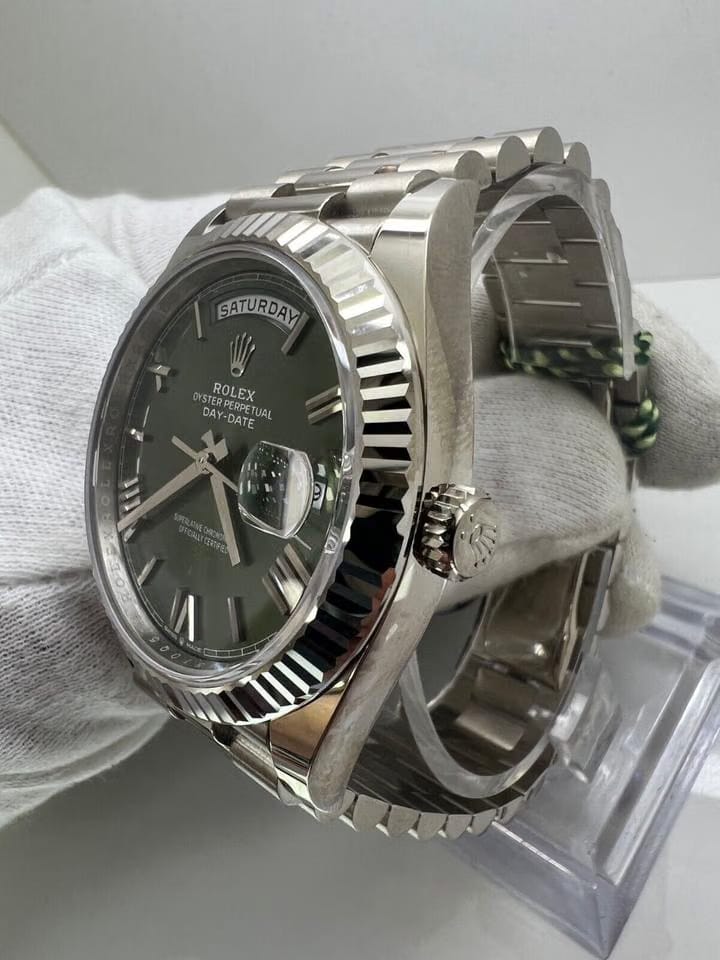 Rolex | Day-Date | 228239 | White gold | 40 mm | Green | Automatic