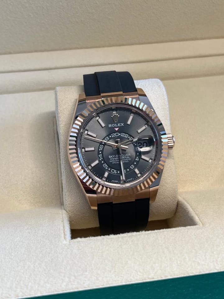 Rolex | Sky-Dweller | 326235 | Rose Gold | 42 Mm | Grey | Automatic