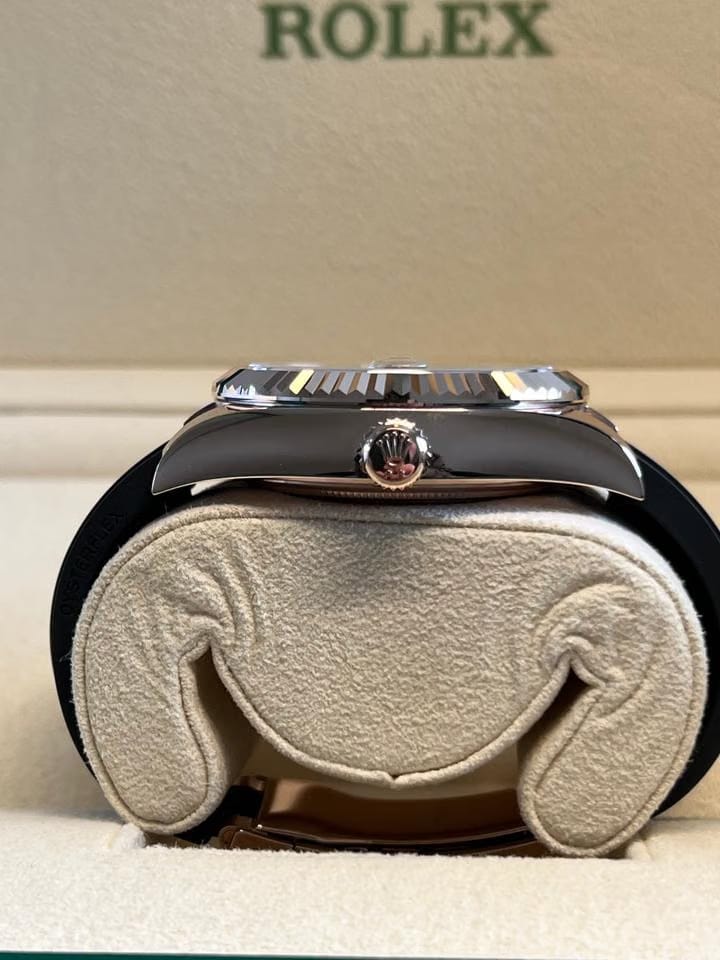 Rolex | Sky-Dweller | 326235 | Rose Gold | 42 Mm | Grey | Automatic