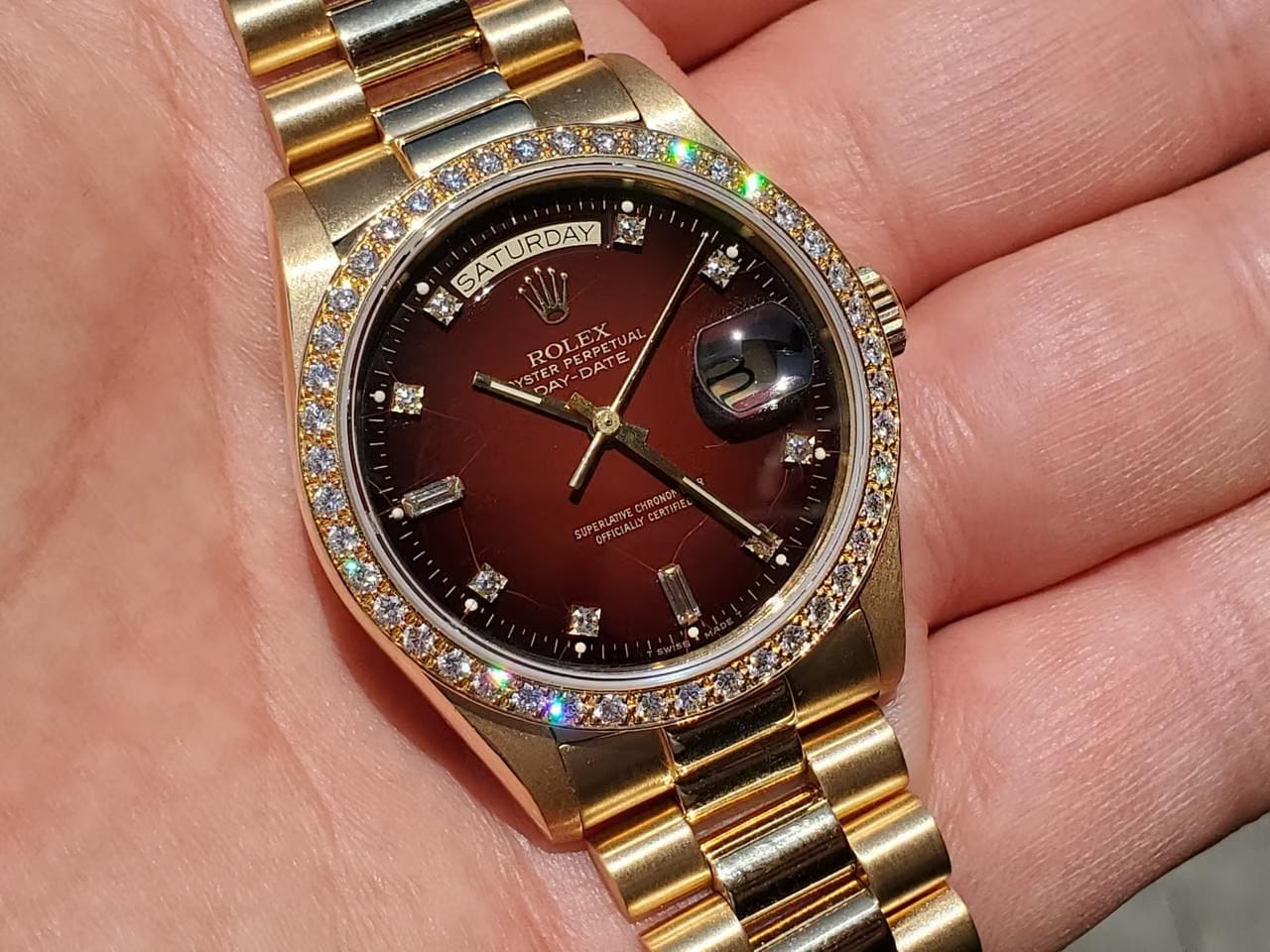 Rolex | Day-Date | 18038 | Yellow gold | 36 mm | Yellow gold | Red | Automatic