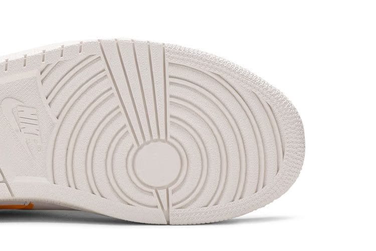 Air Jordan 1 Centre Court University Gold