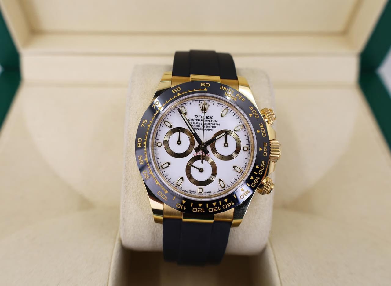 Rolex | Daytona | 116518LN | Yellow gold | 40 mm | Rubber | White | Automatic