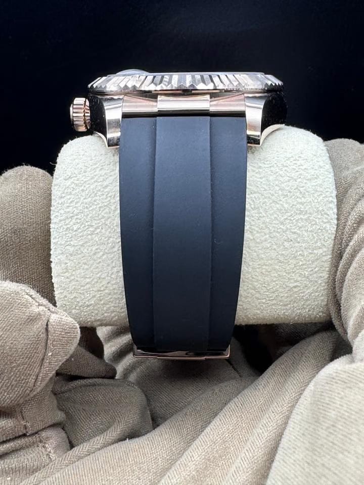 Rolex | Sky-Dweller | 336235-0002 | Rose gold | 42 mm | Rubber | White | Automatic