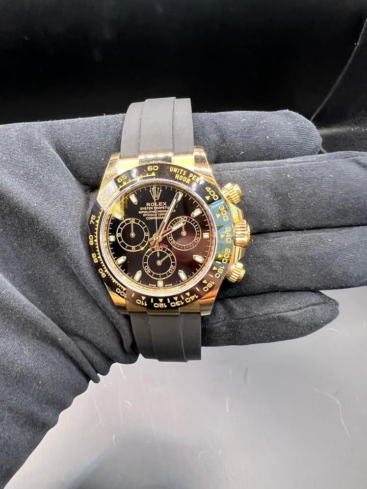 Rolex | Daytona | 116518 | Yellow gold | 40 mm | Rubber | Black | Automatic