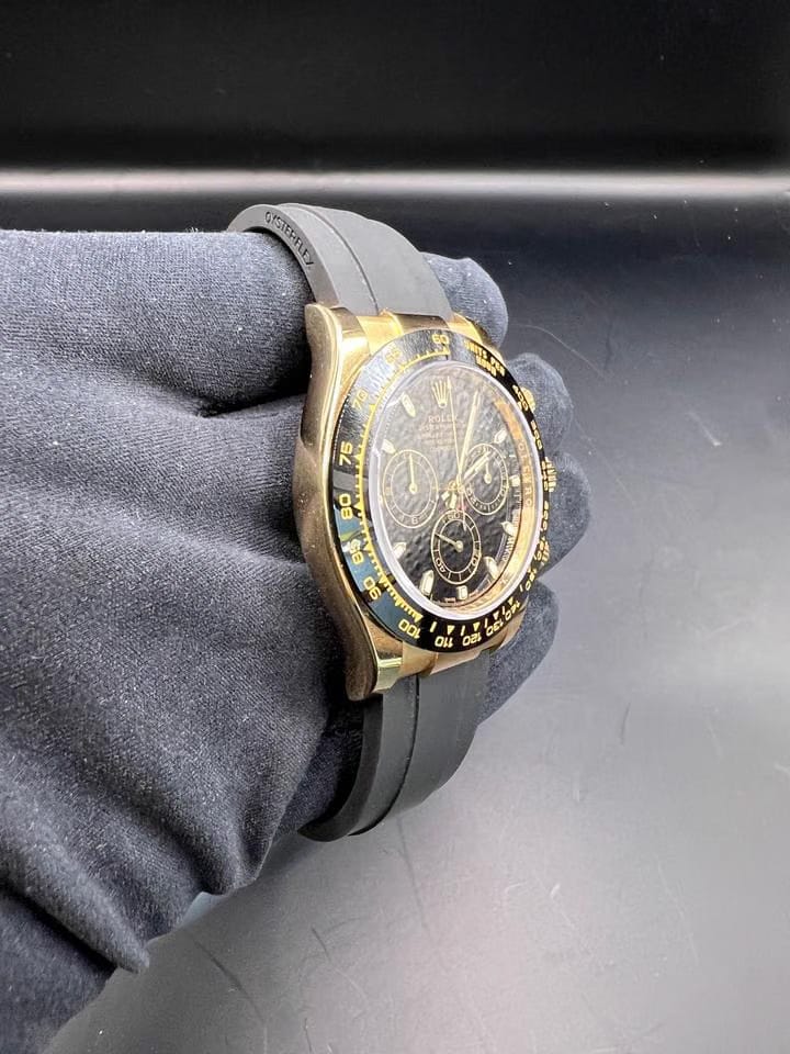 Rolex | Daytona | 116518 | Yellow gold | 40 mm | Rubber | Black | Automatic