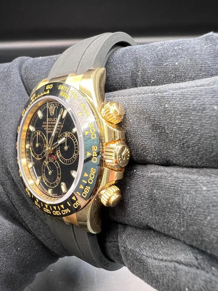 Rolex | Daytona | 116518 | Yellow gold | 40 mm | Rubber | Black | Automatic