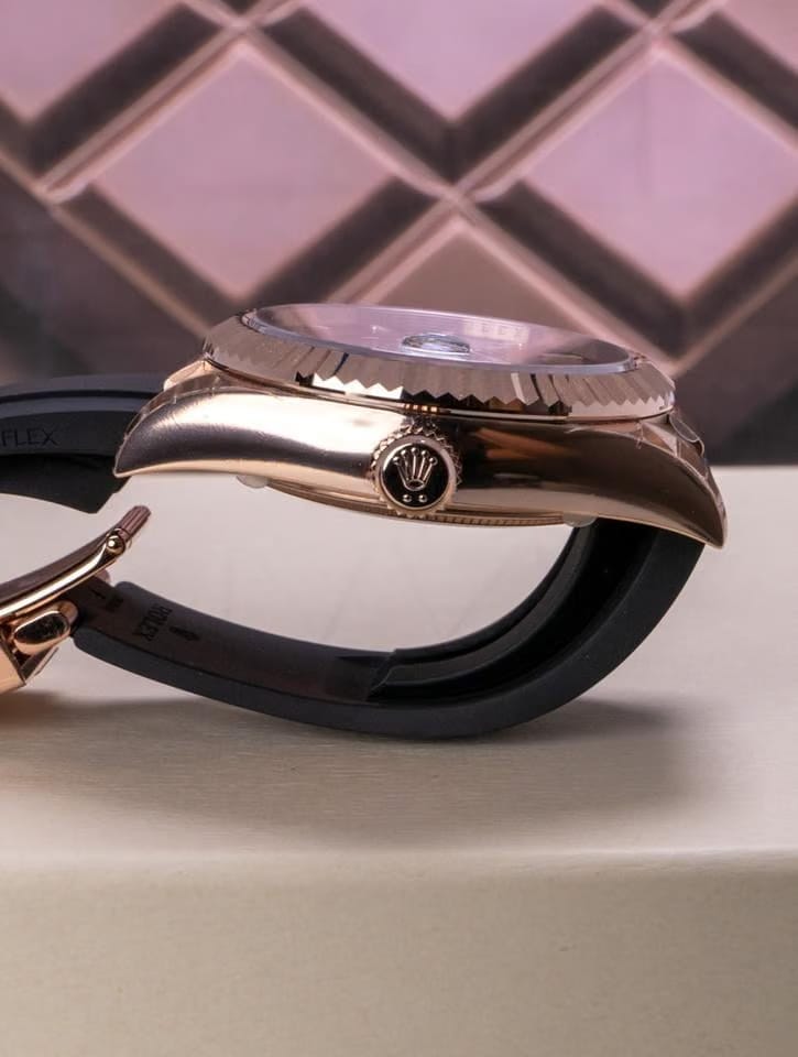 Rolex | Sky-Dweller | 336235 | Rose gold | 42 mm | Rubber | Brown | Automatic