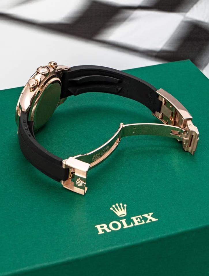 Rolex | Daytona | 126515LN | Rose gold | 40 mm | Rubber | Silver | Automatic