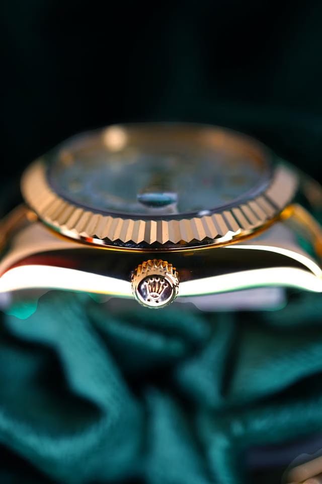 Rolex | Sky-Dweller | 326938 | Yellow gold | 42 mm | Yellow gold | Silver | Automatic